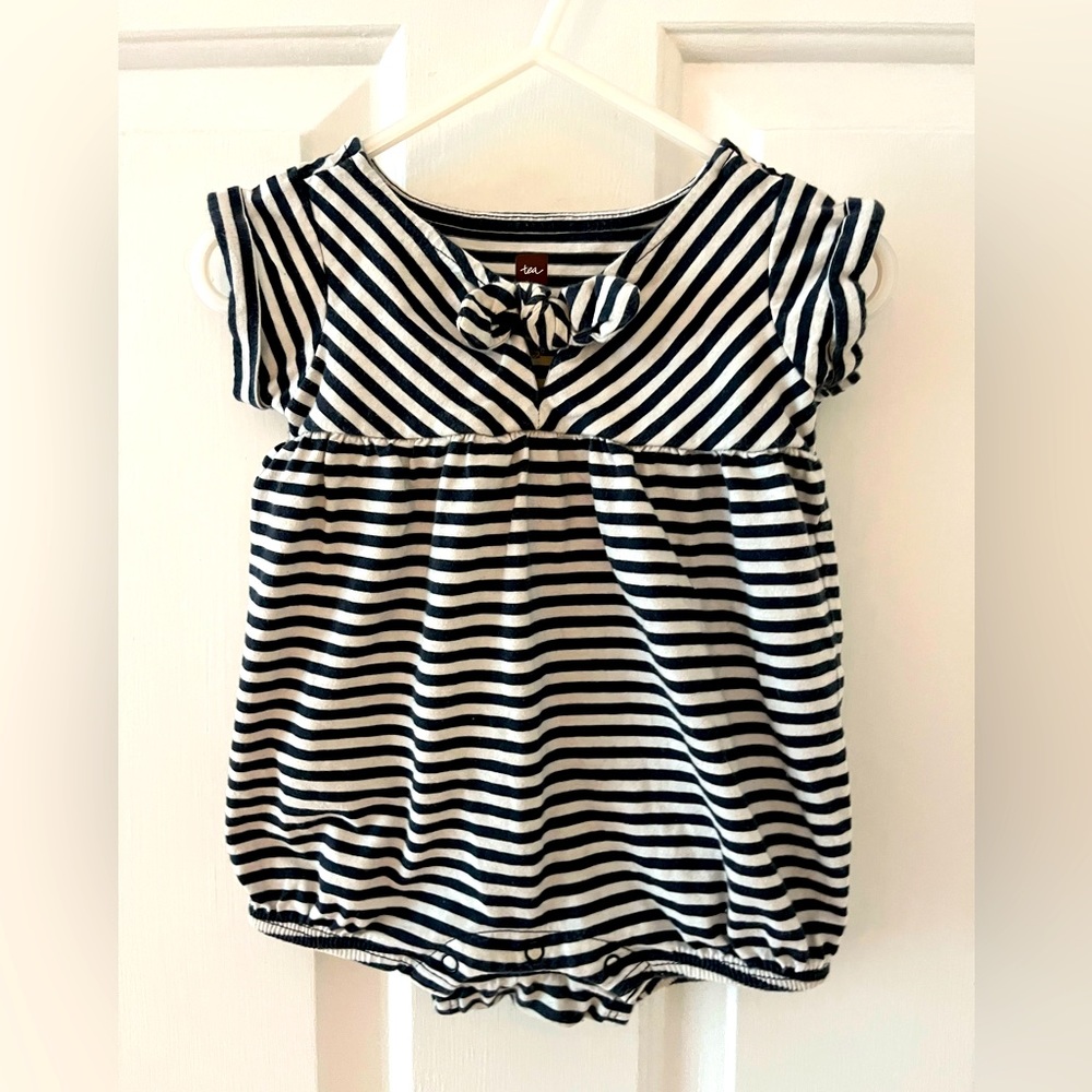 Tea Collection Black and White Striped Romper, Size 6-9m